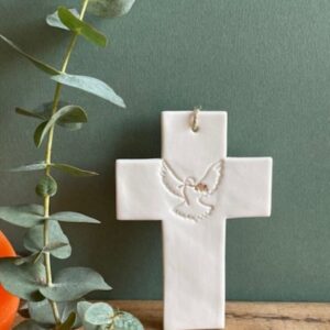 Croix latine avec colombe à l'épi d'or